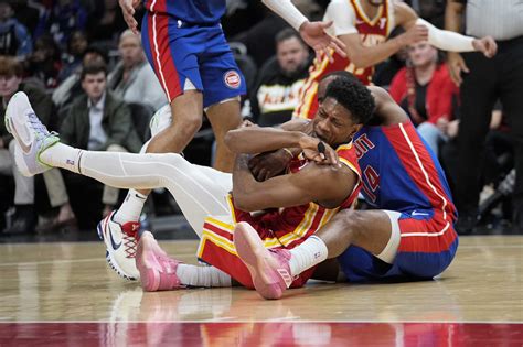 Hawks will be without De’Andre Hunter for at least 2 weeks because of right knee inflammation